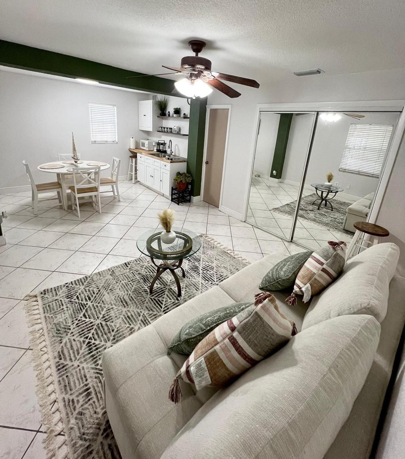 Appartamento La Casita Of Raymond James Stadium Tampa Esterno foto
